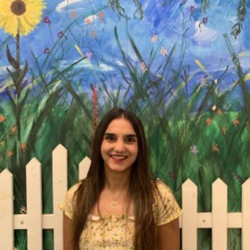 Meet your Posher, Adriana